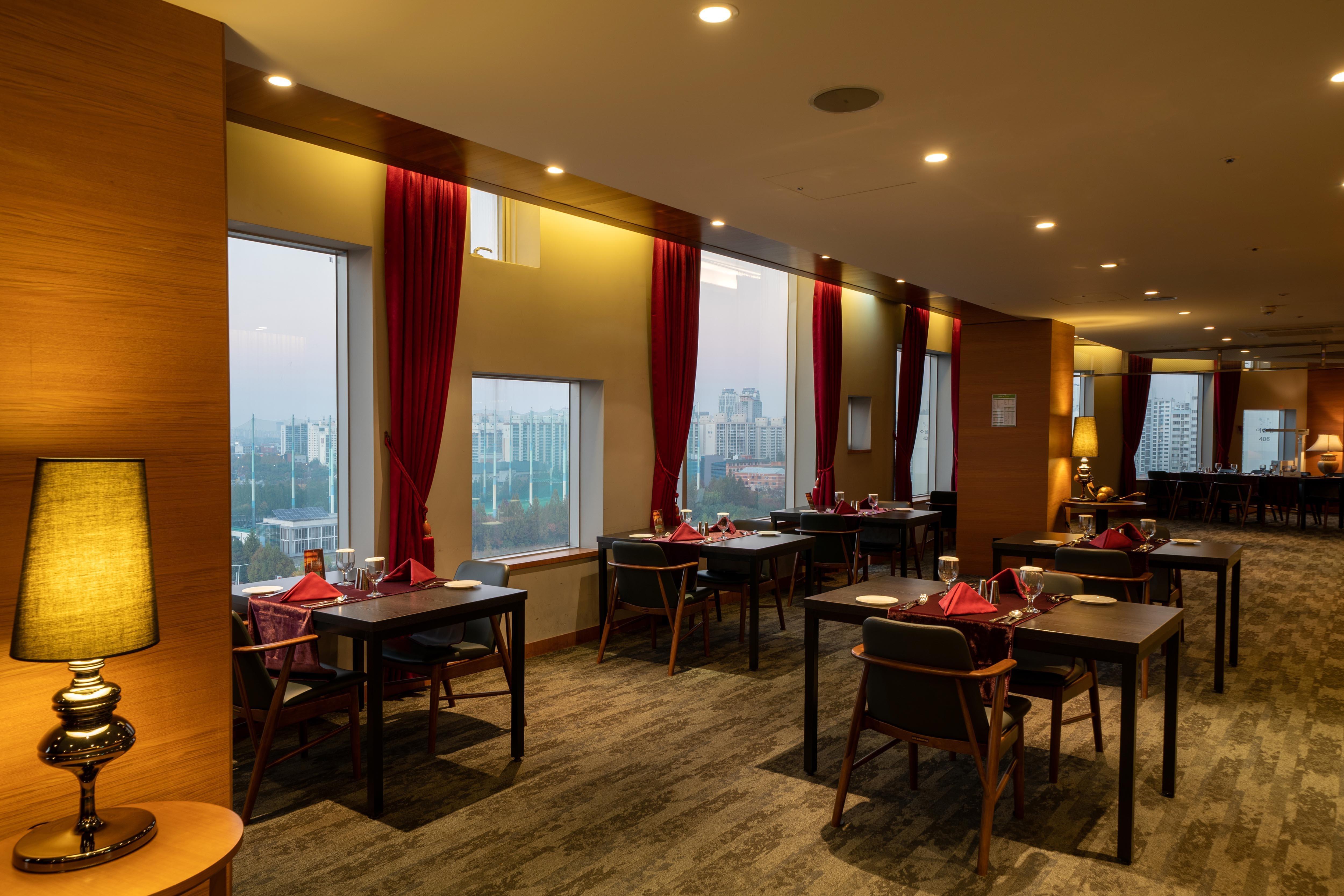 Holiday Inn Gwangju By Ihg Gwangju Metropolitan City Buitenkant foto